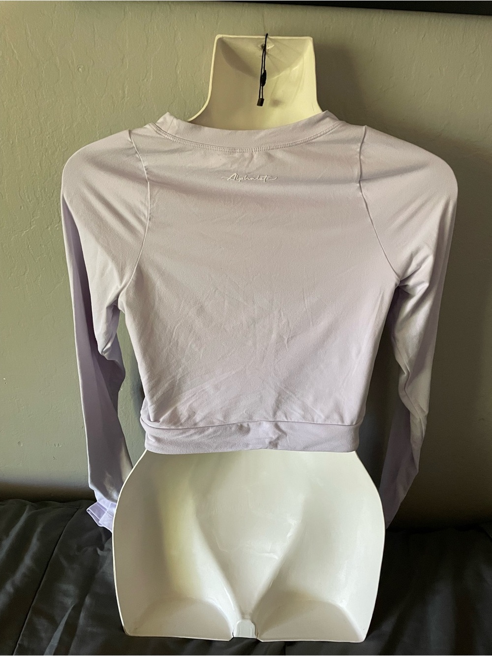Alphalete Lavender Cropped Long-Sleeve Active Top - Picture 3 of 8